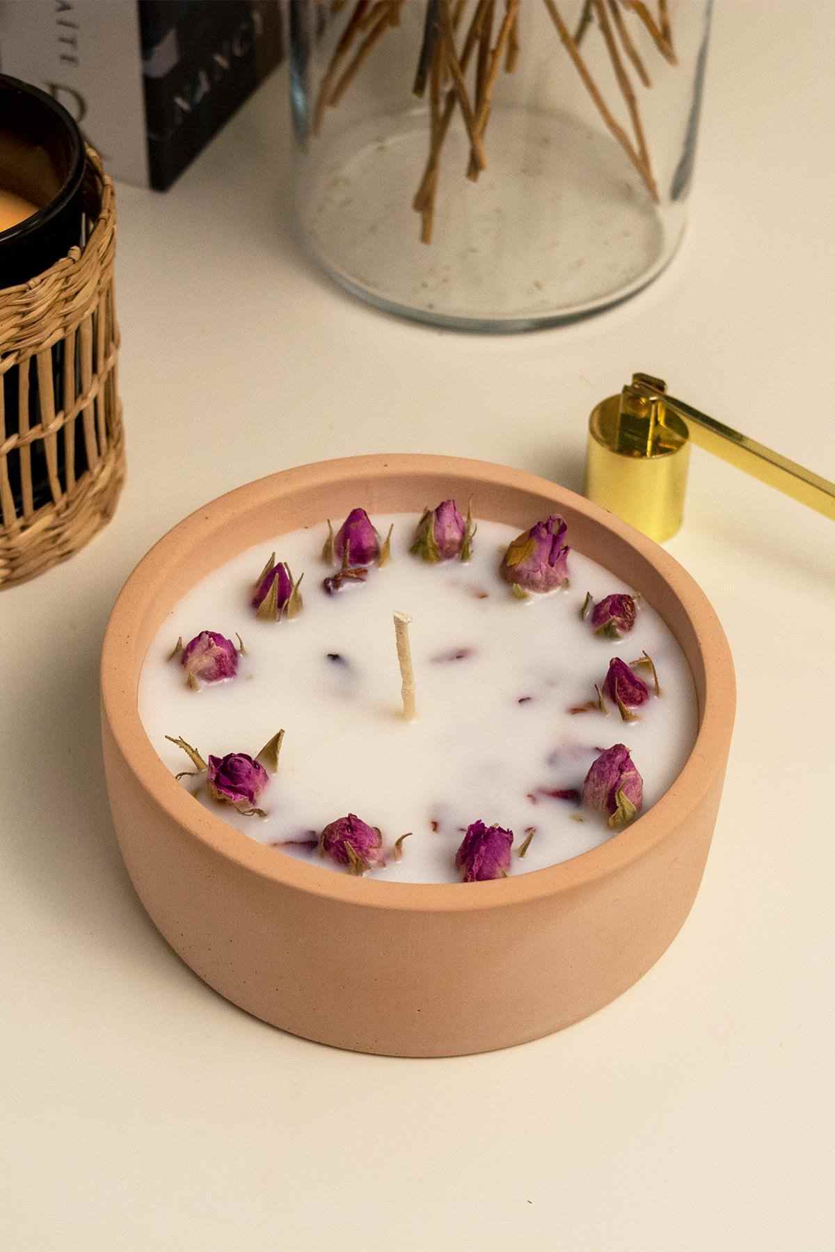 kurutulmuş gül yaprakları mum süsleme malzemeleri (1) kurutulmuş gül yaprakları mum süsleme malzemeleri (1)